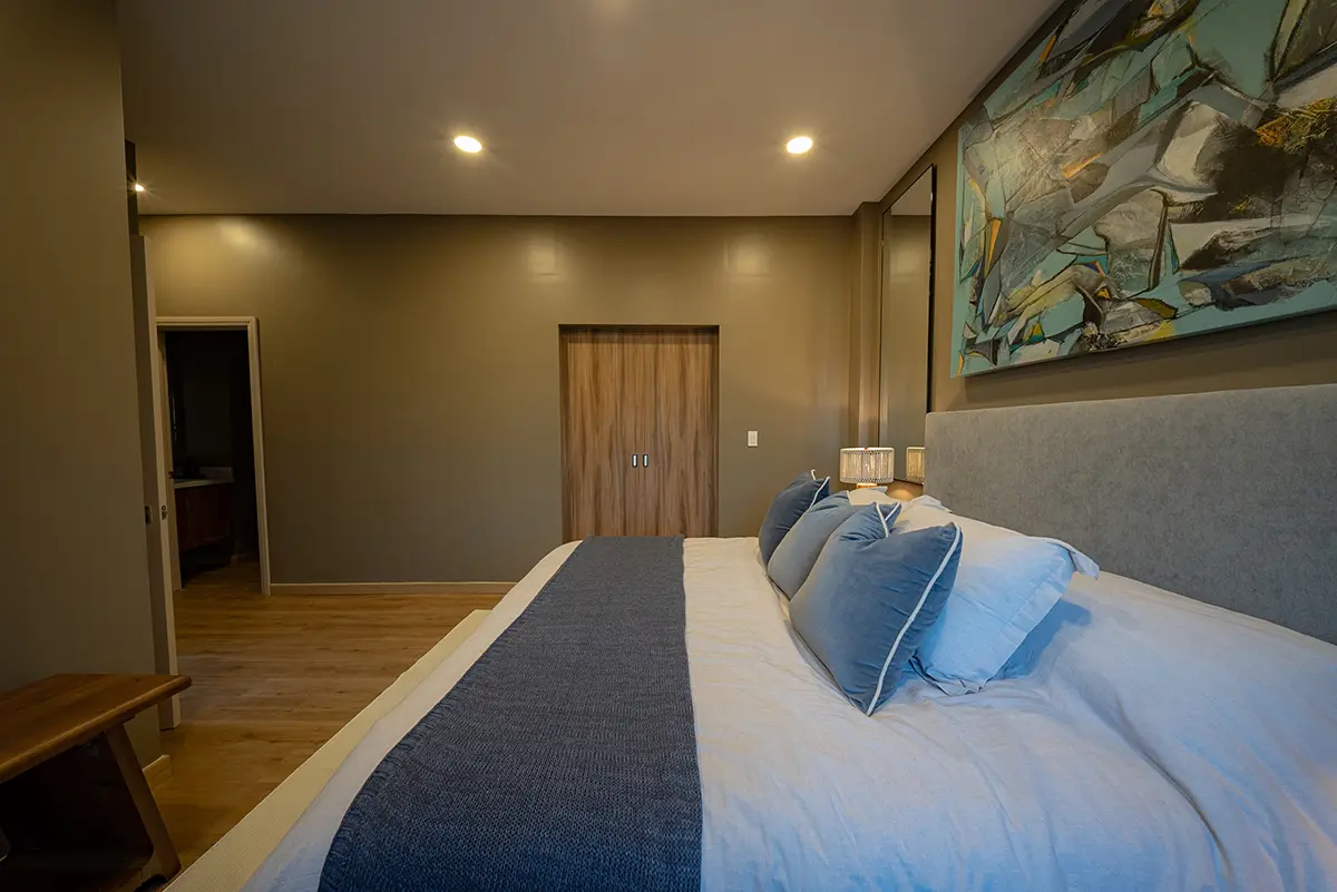 15 Los Cristales-Oppalo-Closet Interior