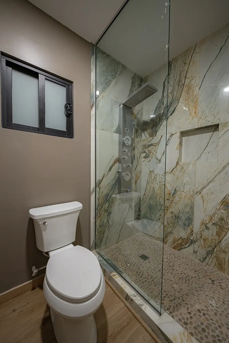 17Los Cristales-Oppalo-Bathroom Shower