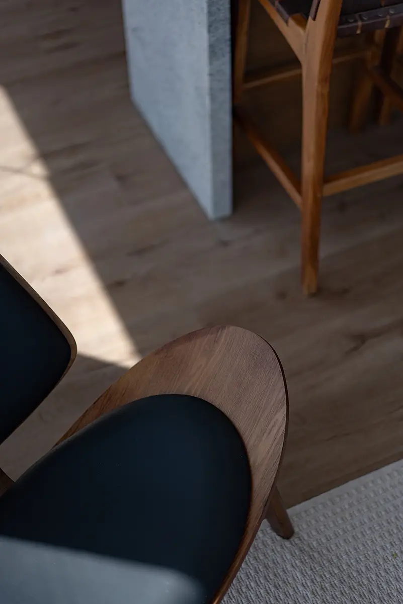 24 Los Cristales-Oppalo-Chair Detail