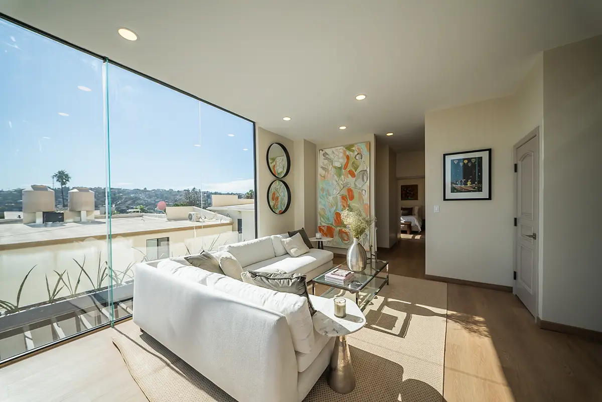 5 Los Cristales-Modern Living Room